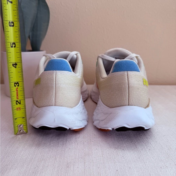 New Balance Fresh Foam Cream and Red Mesh Running Shoes - Picture 9 of 12